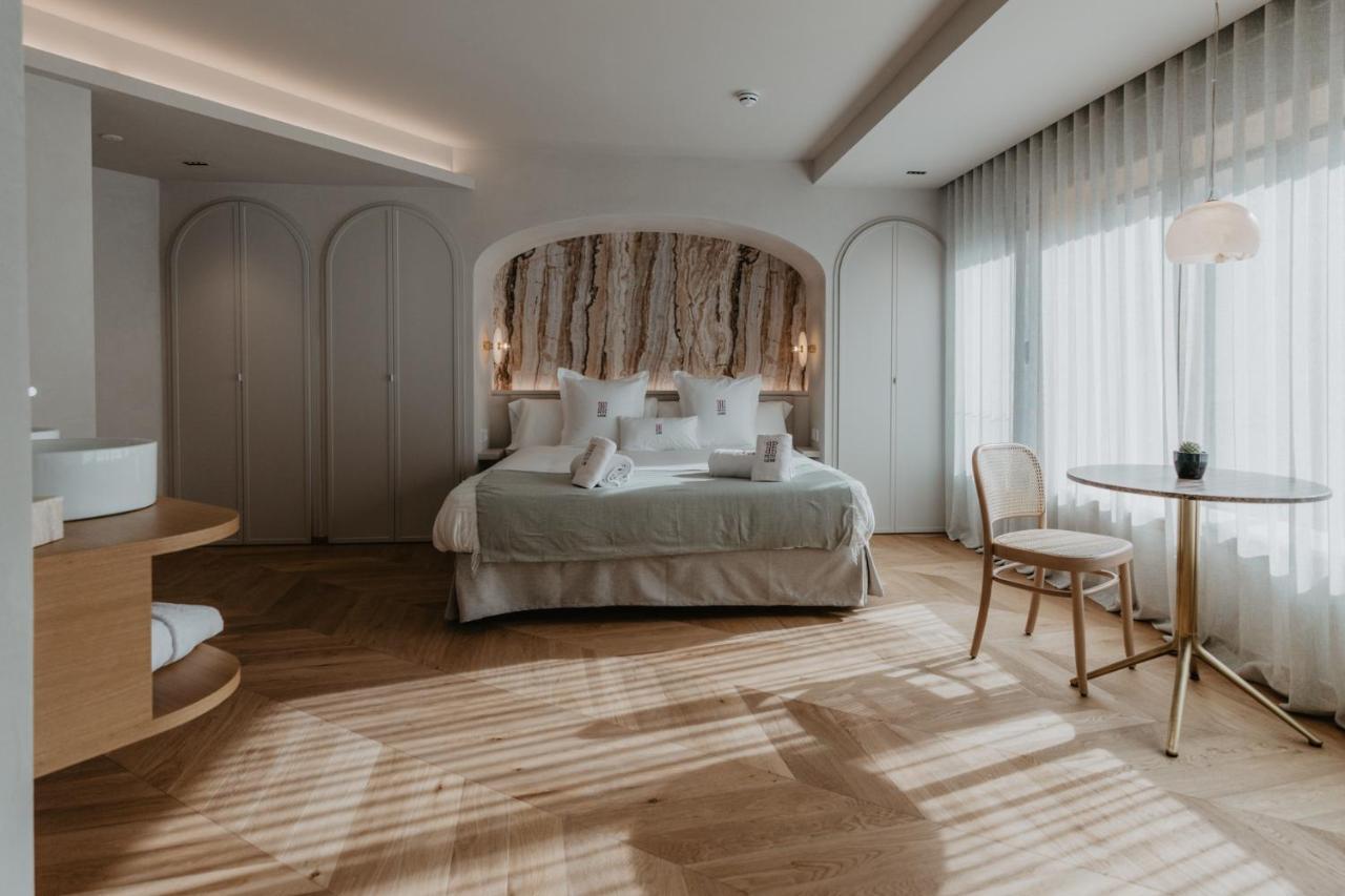 Hotel Petit Luxe Terrassa Zewnętrze zdjęcie